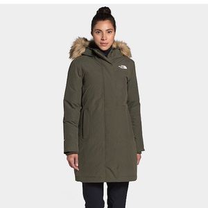 The North Face Arctic Parka Green Coat Jacket